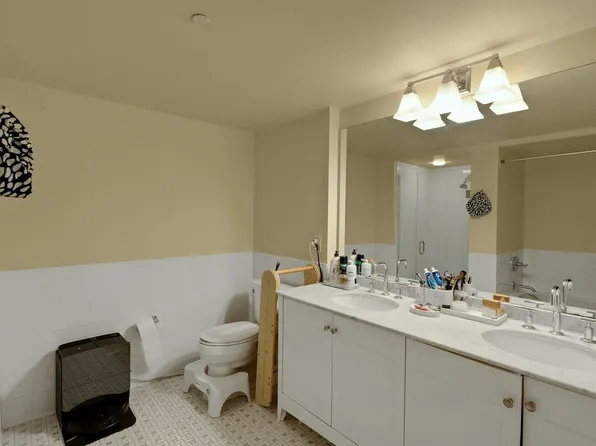 700 Grove Street image 18 of 39