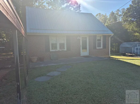 291 Meadowbrook Ln, Martinsville, VA 24112