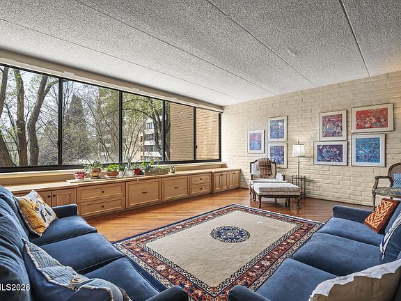4th image of 1200 Riverside Dr Unit 1227