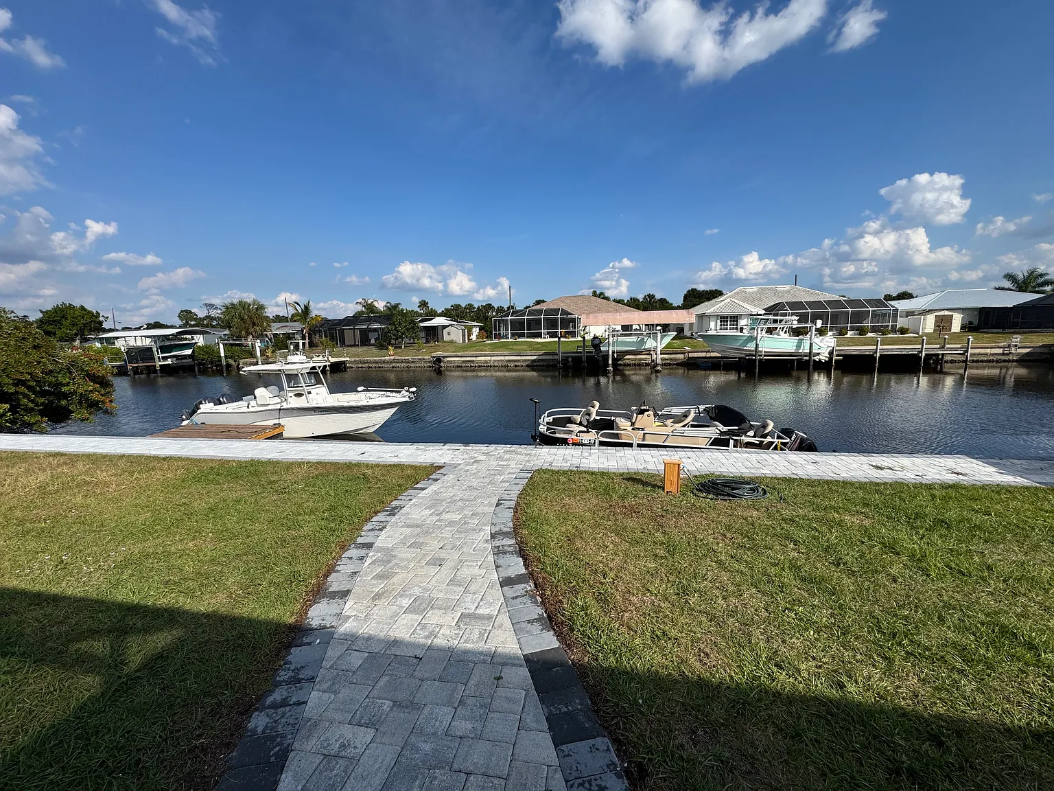 3 bed, 2500 sqft, $3,500 — Photo 1