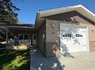 501 5th St W, Hanna, AB T0J1P0