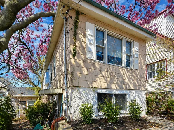 101 Rochelle Street, Bronx, NY 10464