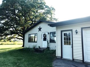 2997 Clairville Rd, Oshkosh, WI 54904