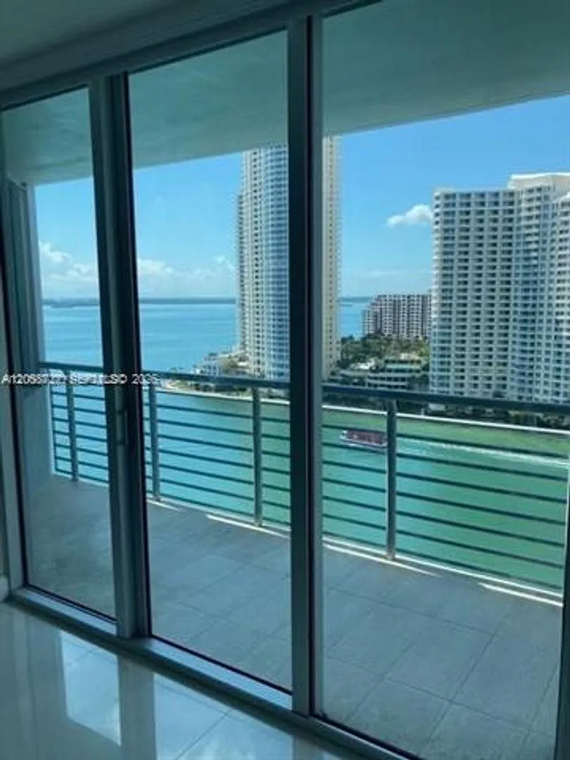 335 S Biscayne Blvd cu-1805, Miami, FL 33131 — Photo 3