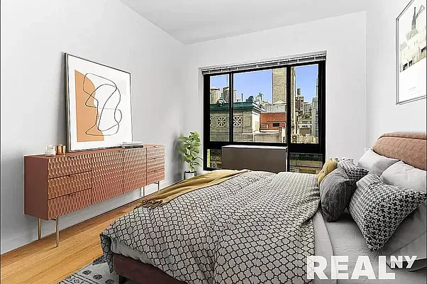 Rented by REAL New York | media 11