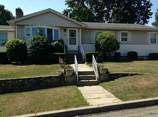 130 Hazelton St, Cranston, RI 02920