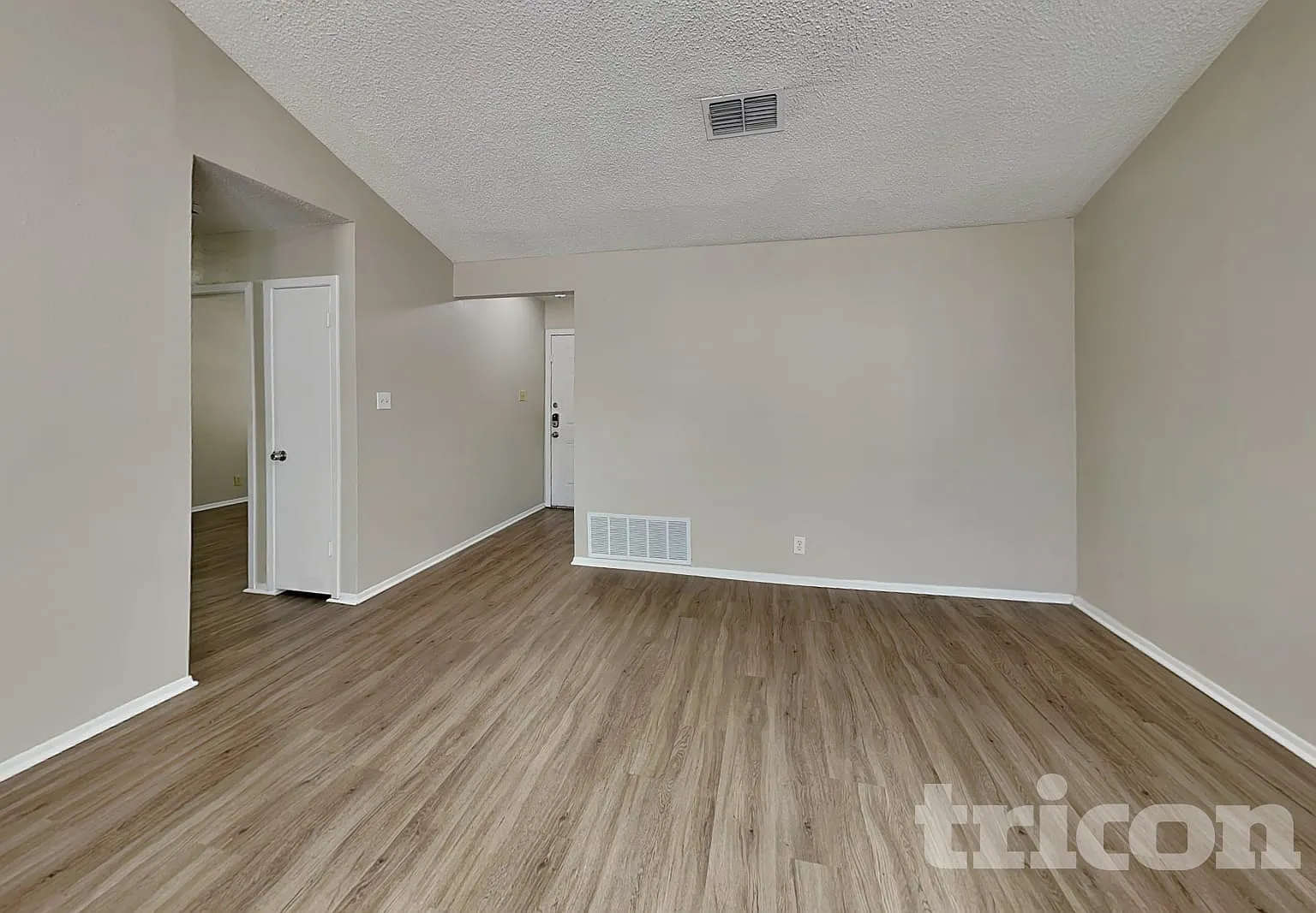 7527 Ledgebrook Drive San Antonio TX — Photo 2