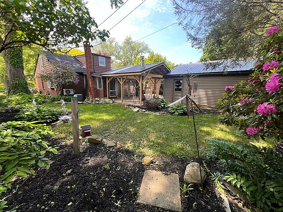3rd image of 309 Connecticut Dr
