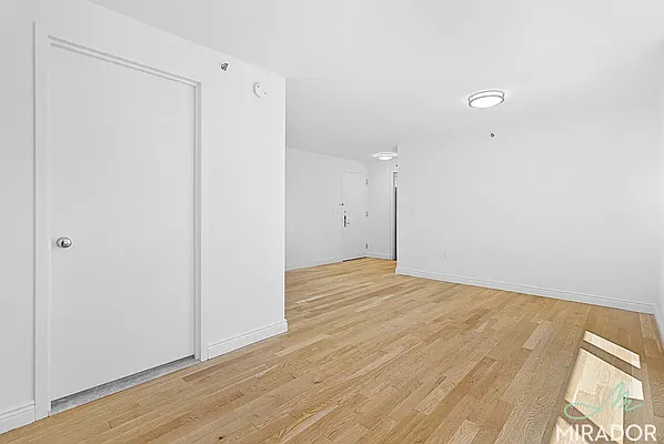 Rented by Mirador Real Estate | media 4