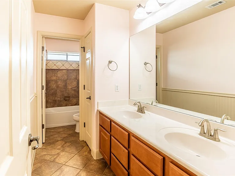 1898 Long Bow Dr — Photo 30