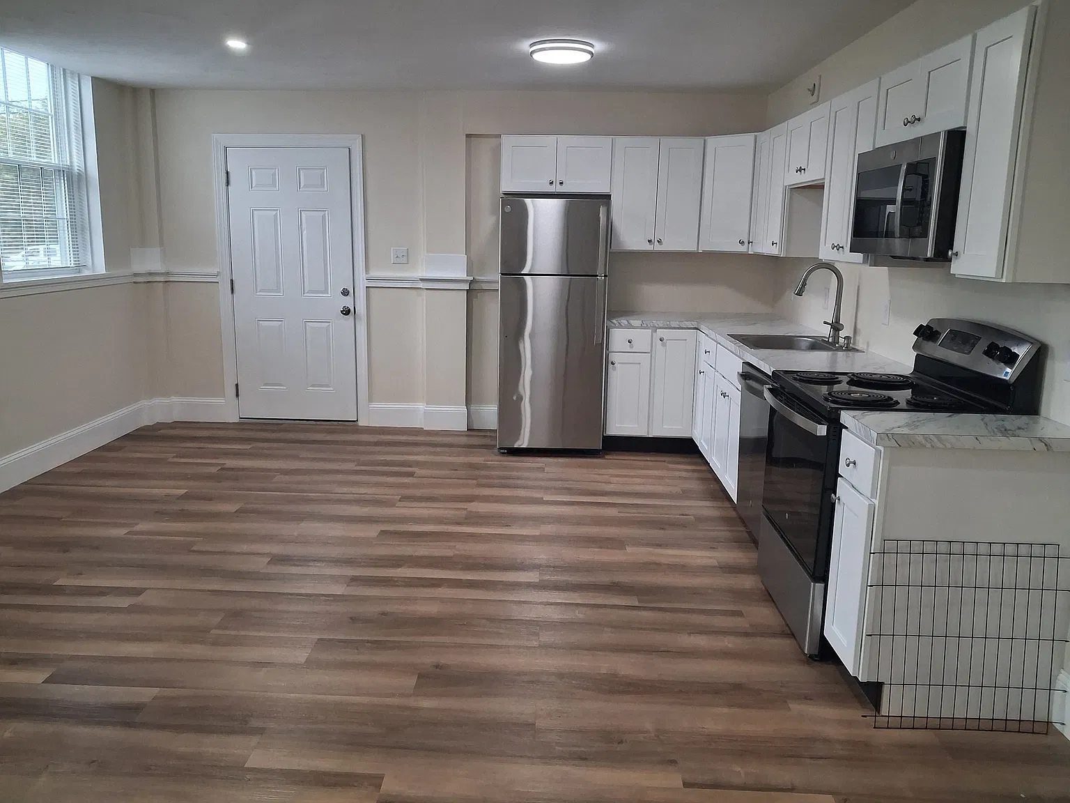 1 bed, 1.0 bath, 750 sqft, $1,675 — Photo 2