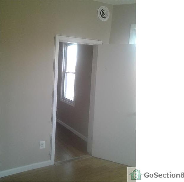 2nd image of 89 Columbia Ave