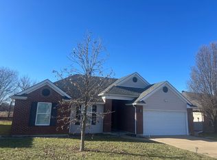 4903 Penrose Dr, Newburgh, IN 47630