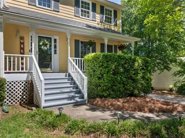 2111 Candlewood Ct NE, Marietta, GA 30066