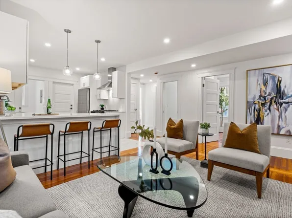 29-31 Cushing St #2, Cambridge, MA 02138