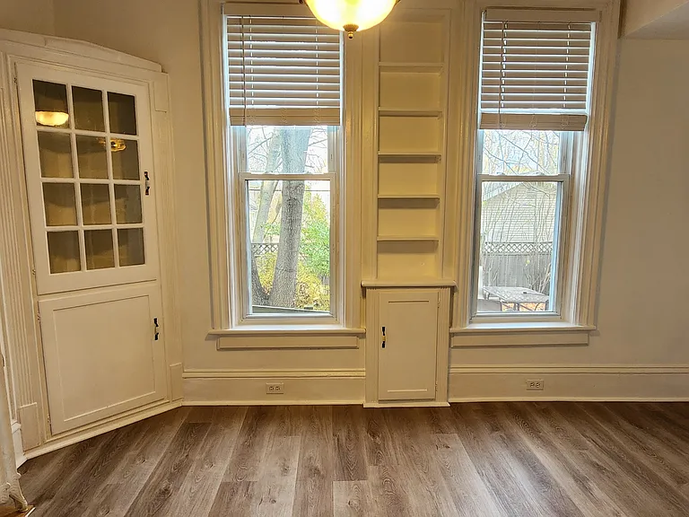 212 Oak St #2 — Photo 11