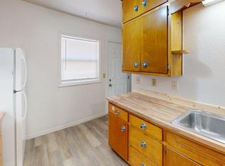 104 Division St NW, Mandan, ND 58554