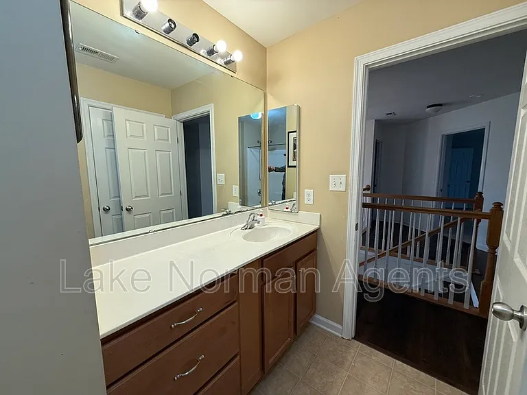 15622 Troubadour Ln — Photo 14