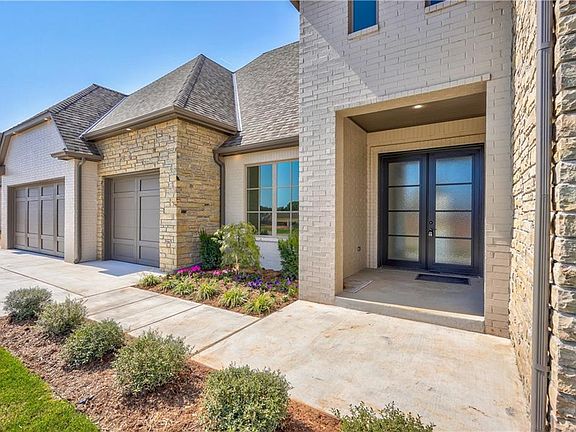 2nd image of 3001 Gold Finch Dr