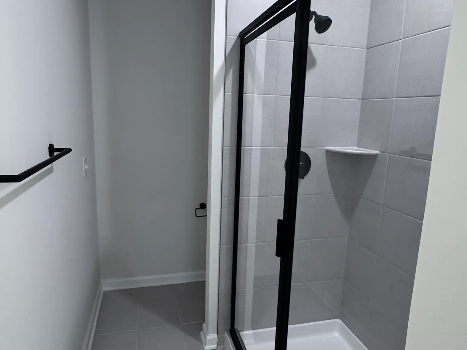 1006 Greenwich Dr — Photo 4