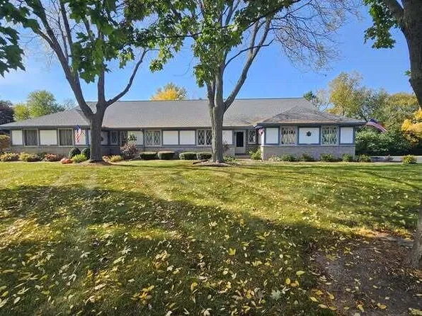 4665 Turtle Creek DRIVE #B, Brookfield, WI 53005