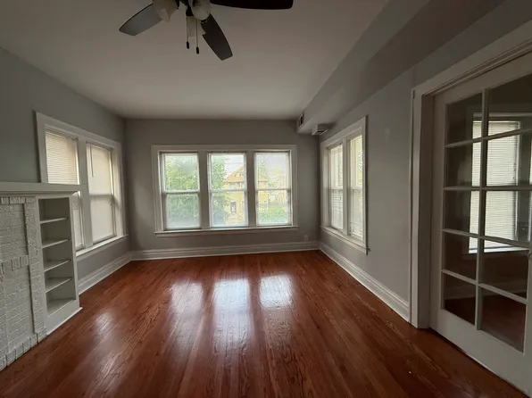 5322 N Sawyer Ave APT 2, Chicago, IL 60625