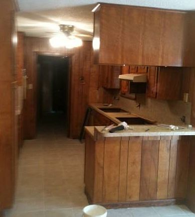 3rd image of 8501 N Kings Hwy