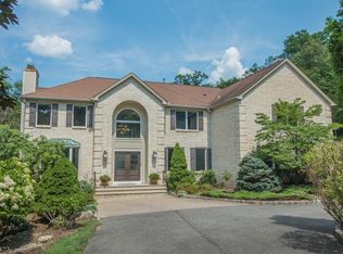 9 Country Brook Dr, Montville, NJ 07045