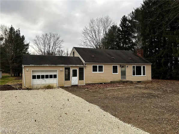 1152 Granger Rd, Medina, OH 44256