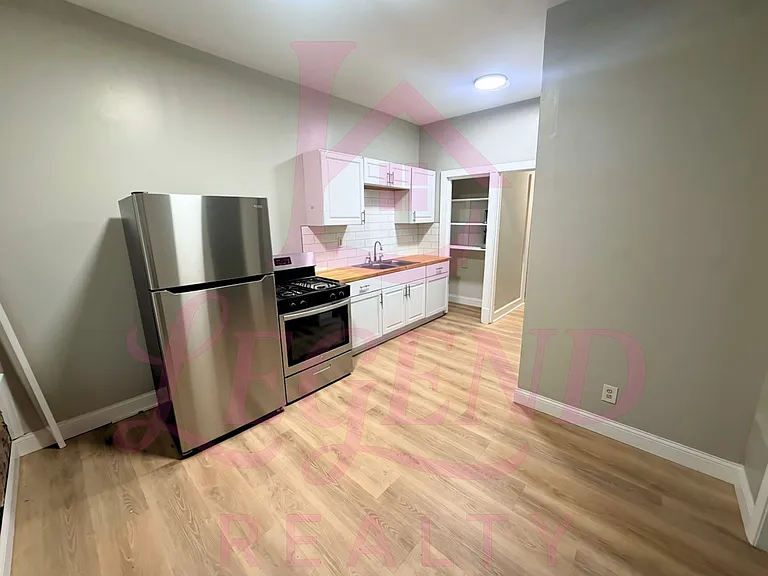 2918 Miami St #1F — Photo 5