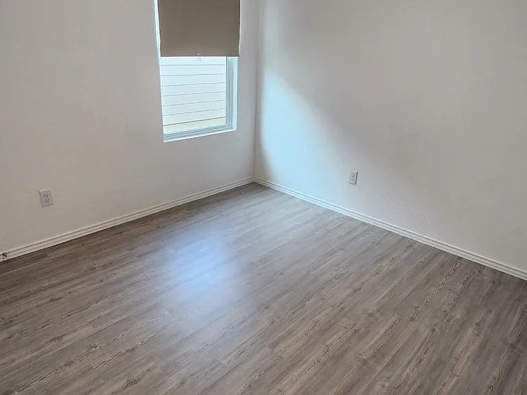 2815 Charpak Dr — Photo 18