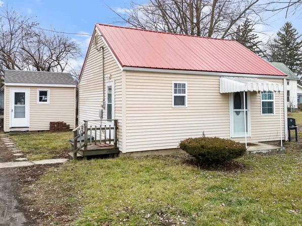 700 East St, Monticello, IN 47960