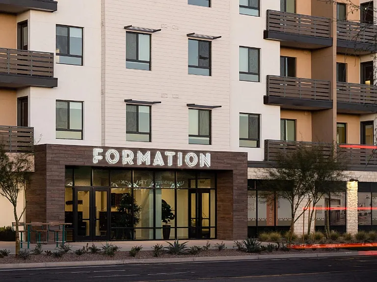 Formation — Photo 26
