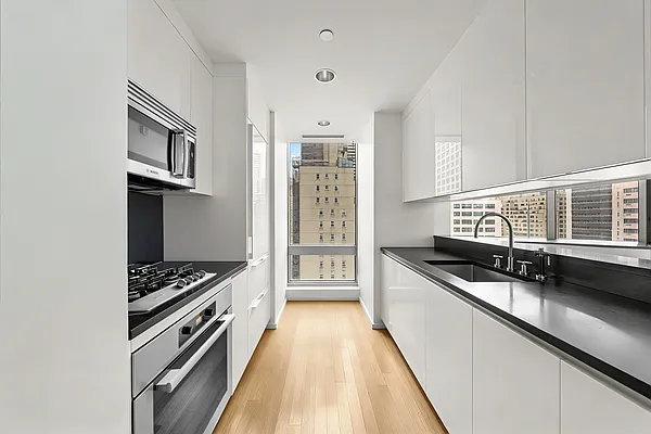 Kitchen, photo 1