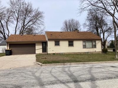 303 North 110th STREET, Wauwatosa, WI, 53226