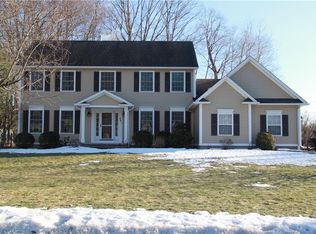 481 Sandystone Cir, Webster, NY 14580
