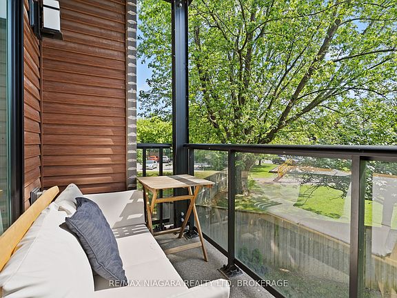 3rd image of 212 Lakeport Rd #203