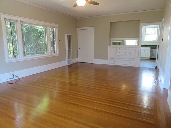 3rd image of 3015-3021 Harrison St #3017