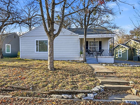 4th image of 2129 Cardinal Ln