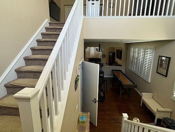 5th image of 9695 Ridgebluff Ave