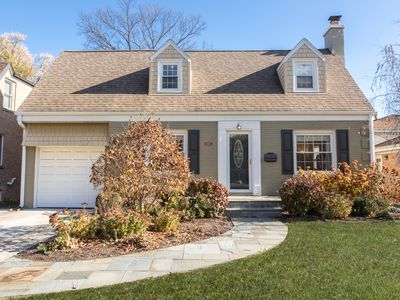 (Undisclosed Address), Park Ridge, IL, 60068