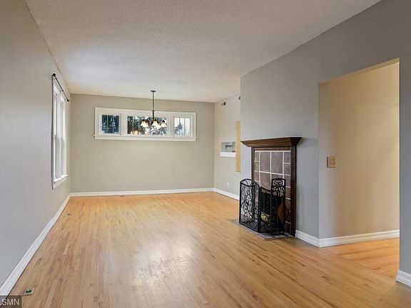 5th image of 709 Portland Ave APT 305