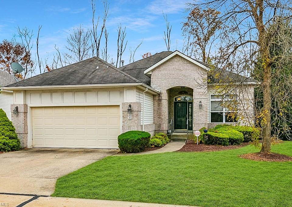1st image of 586 Deer Path Ln