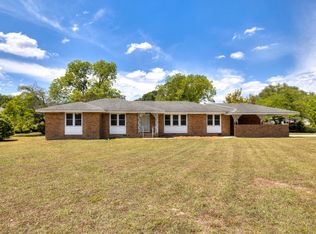 121 Lesesne Dr, Sumter, SC 29150