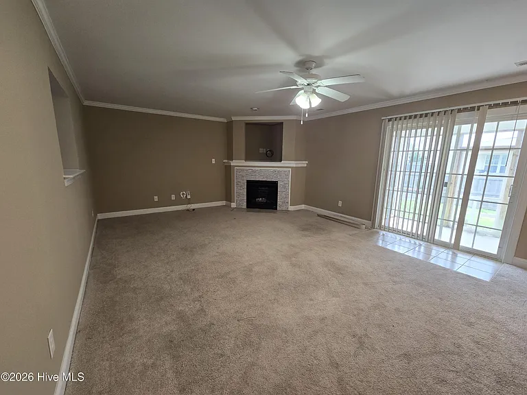 2045 Cambria Dr #A — Photo 8
