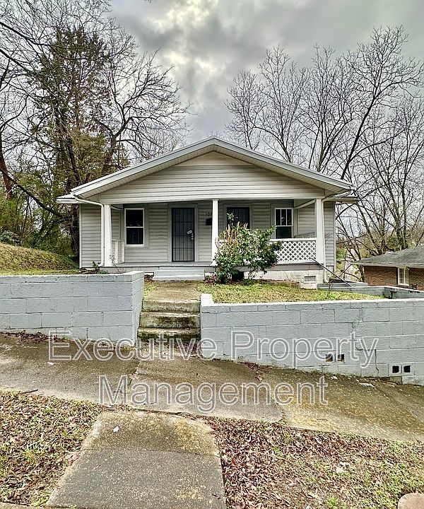 1st image of 1076 Green St