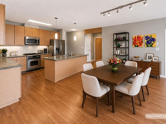 2nd image of 530 Raven Woods Dr #510