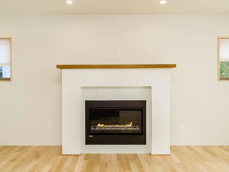 3822 N Commercial Ave — Photo 12