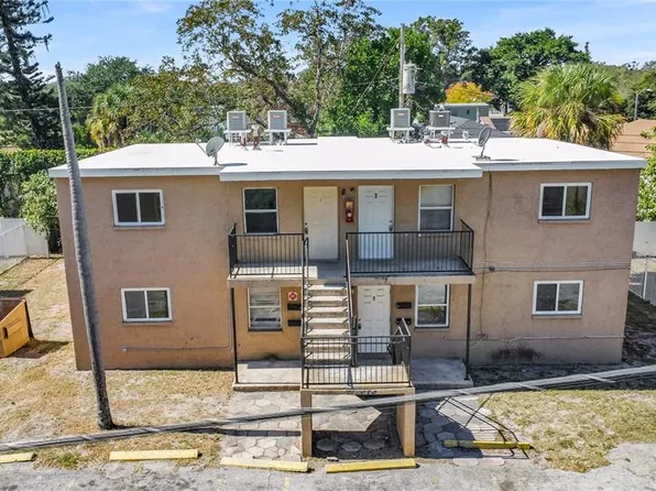 1757 Russell St S, Saint Petersburg, FL 33712