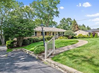 2644 Thorntree Dr, Pittsburgh, PA 15241